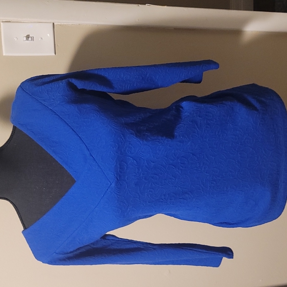 Beautiful blue sweater top Size S